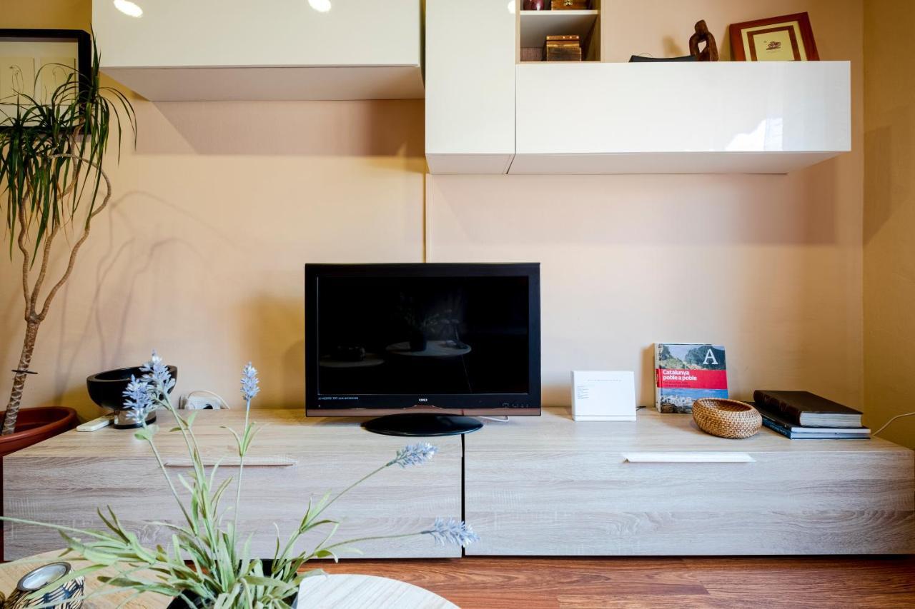 Three Bedroom Apartment In Sants Barcelona Ngoại thất bức ảnh
