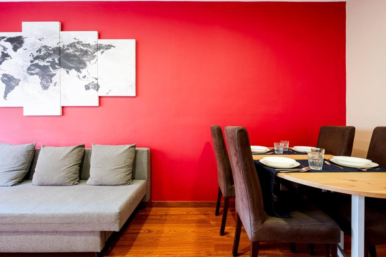 Three Bedroom Apartment In Sants Barcelona Ngoại thất bức ảnh