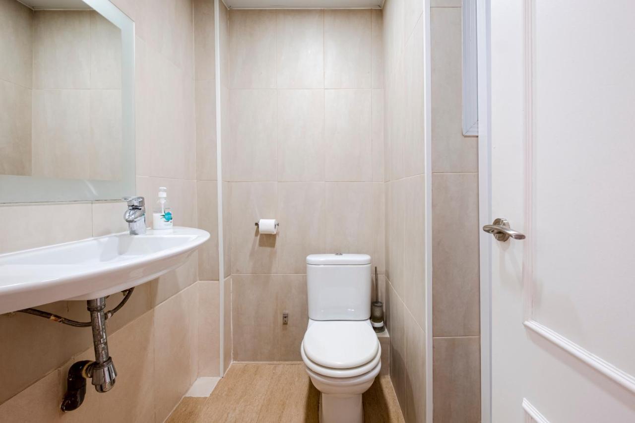 Three Bedroom Apartment In Sants Barcelona Ngoại thất bức ảnh