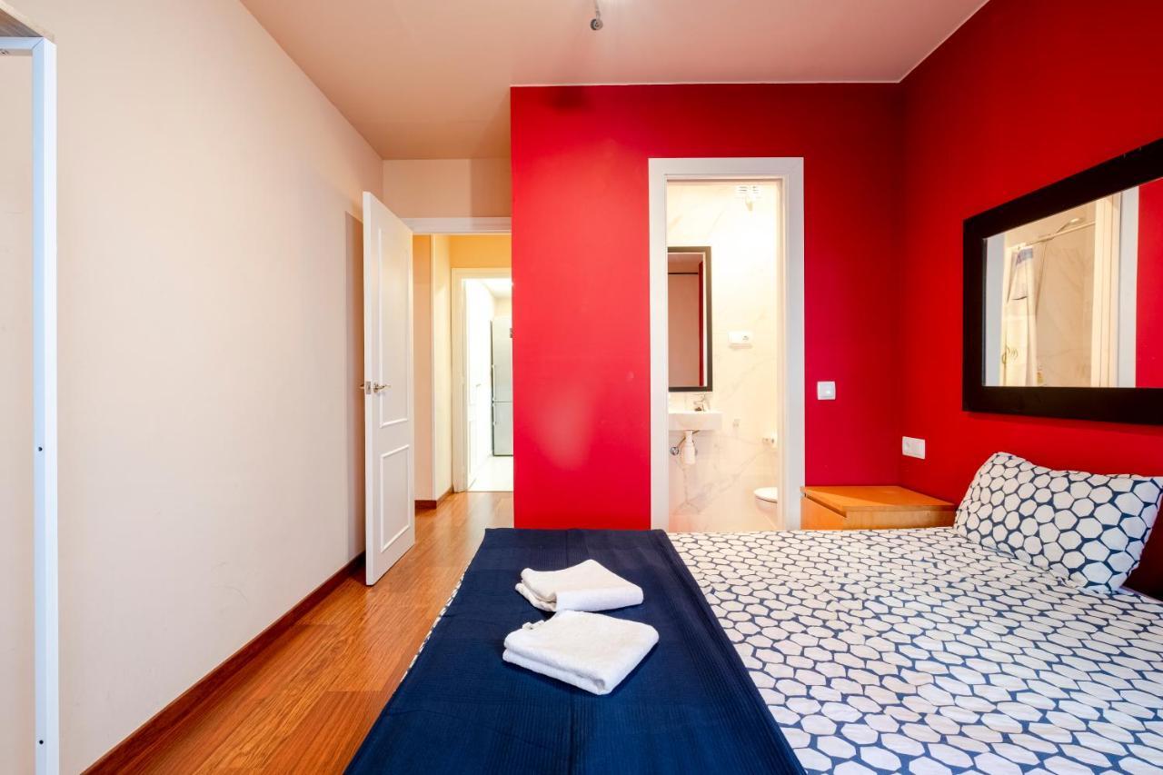 Three Bedroom Apartment In Sants Barcelona Ngoại thất bức ảnh